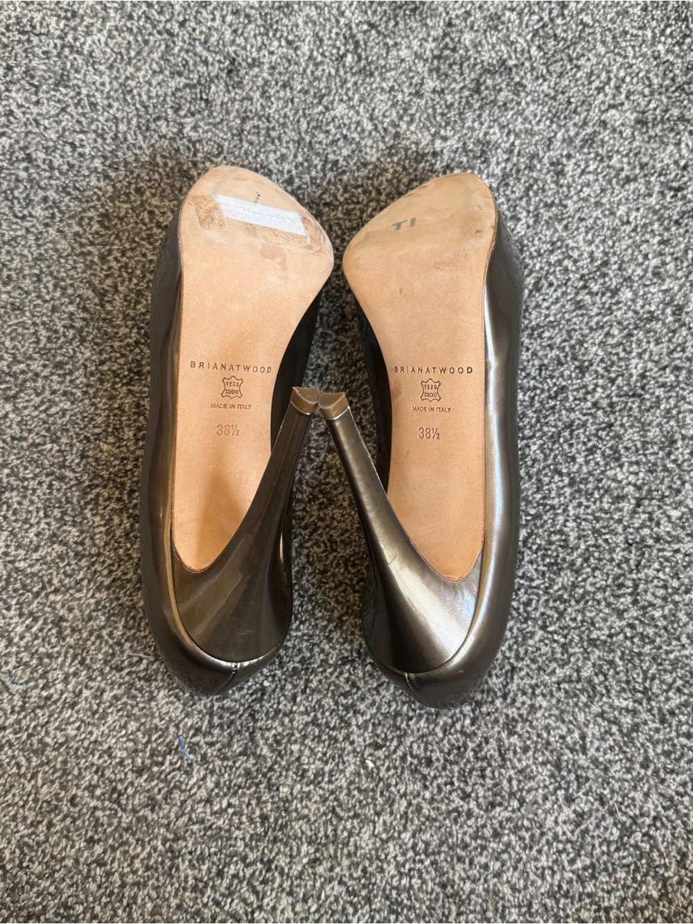 Brian Atwood Patent Leather Platform Pumps Taupe Brown High Heel Sz 8 Made Italy - Picture 7 of 9